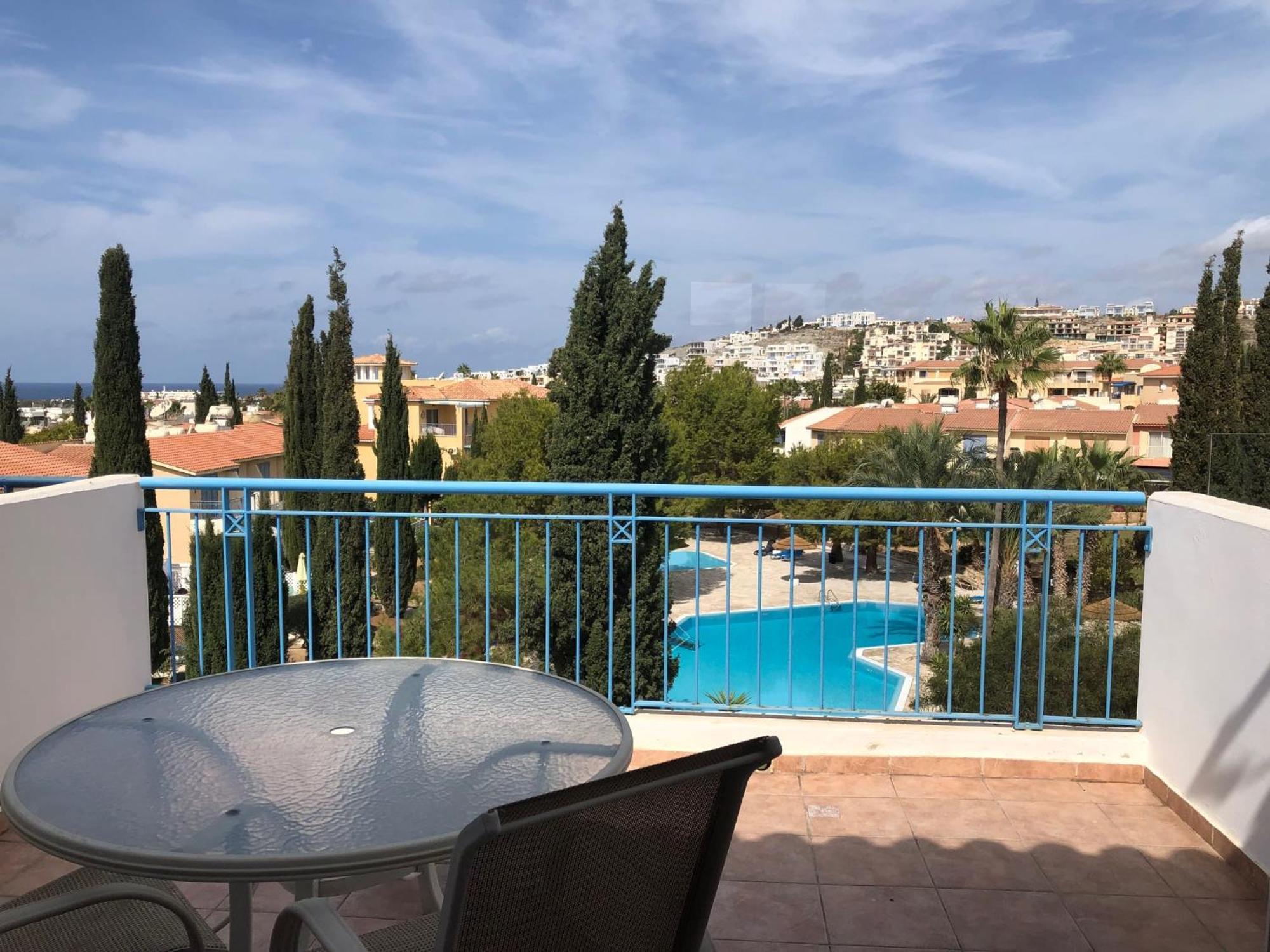 Regina Gardens - Spacious 3 Bed, 2 Bath Maisonette Paphos Exterior photo