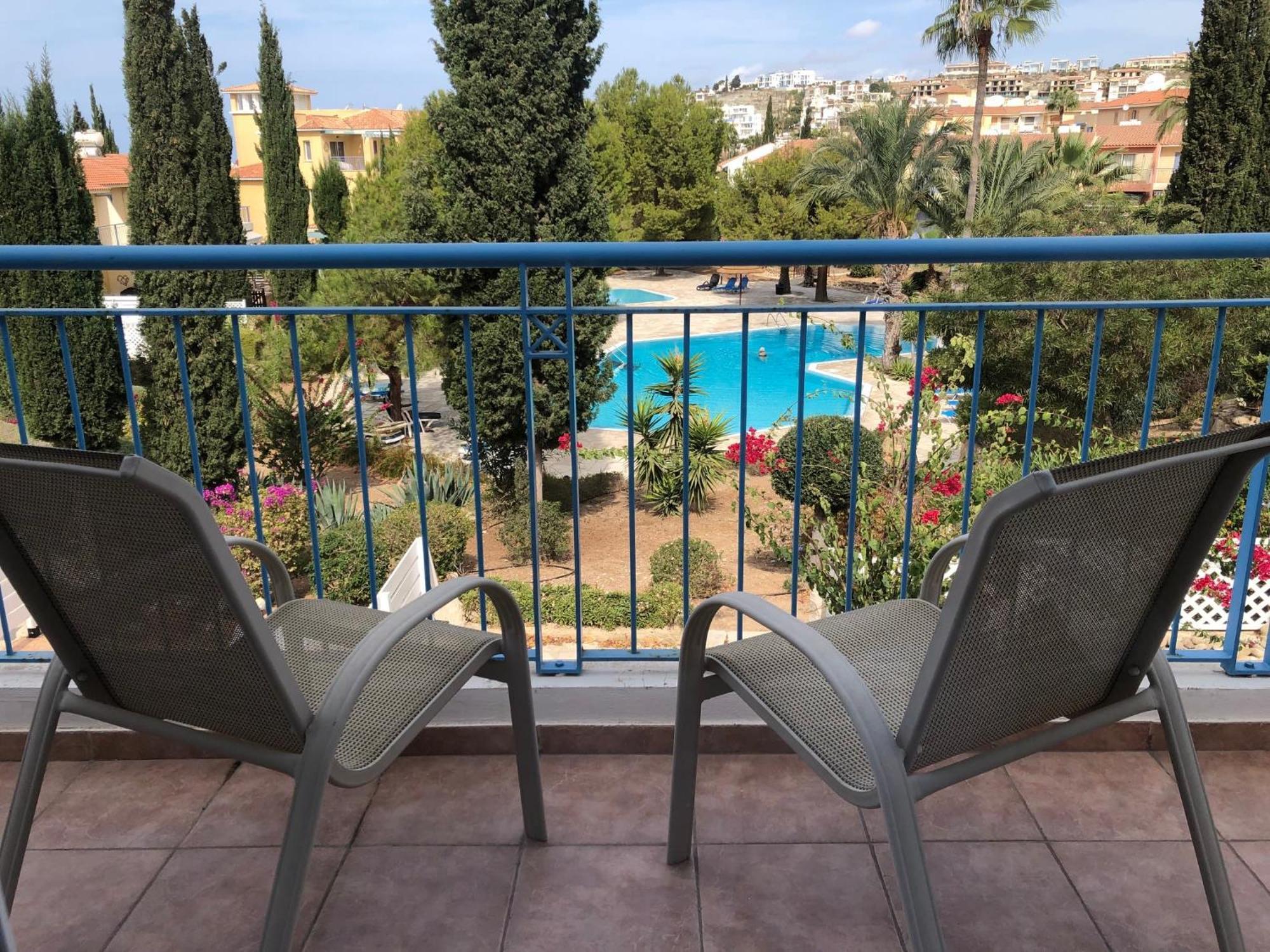 Regina Gardens - Spacious 3 Bed, 2 Bath Maisonette Paphos Exterior photo